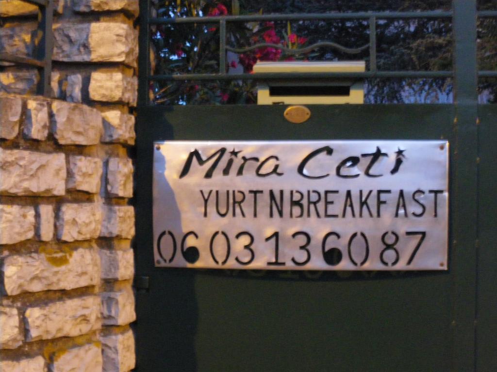 Couette-café Mira Ceti Yurt Sète
